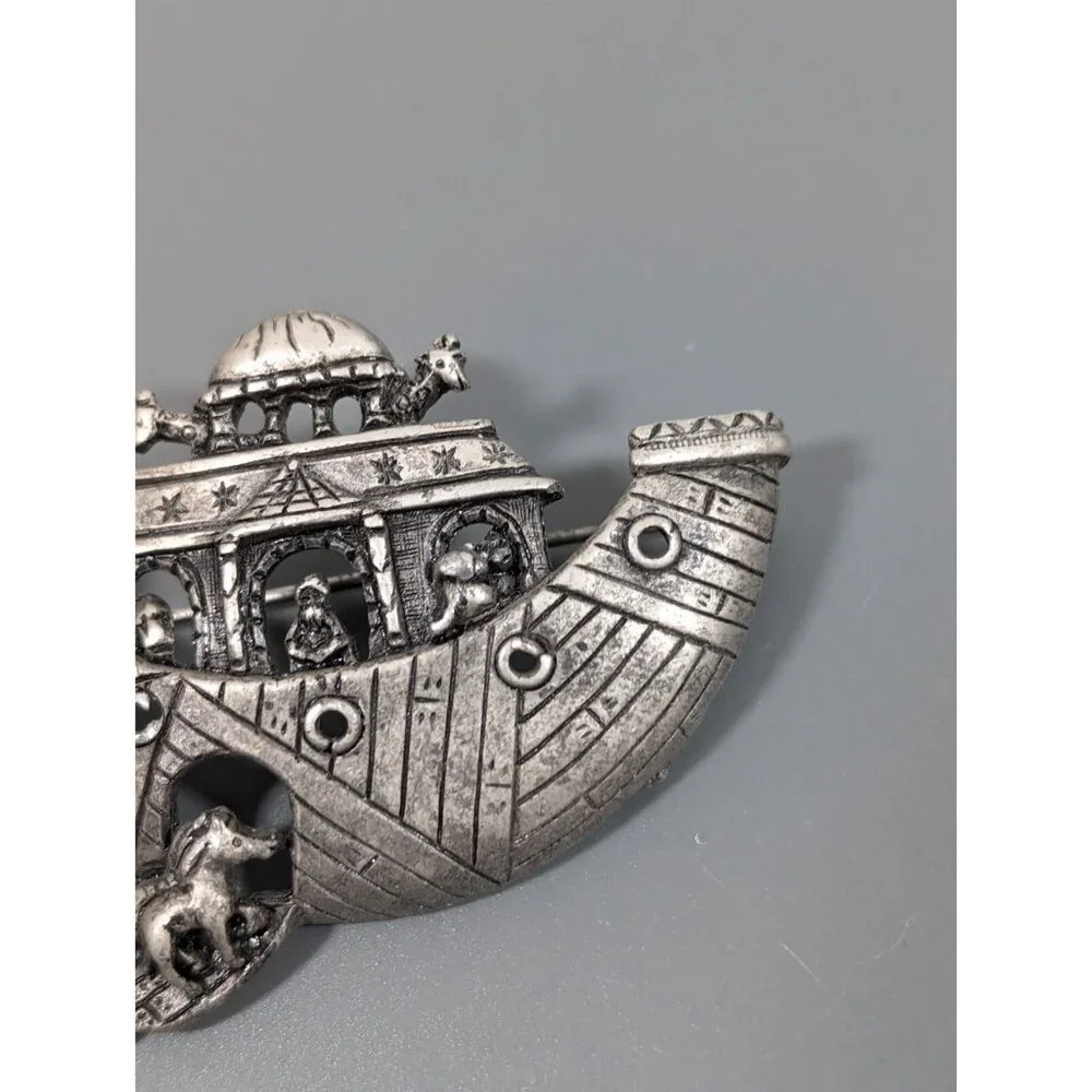 Vintage Silver‎ Tone Noahs Ark Elephant Animal Brooch Pin